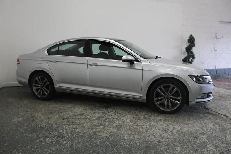Used VW Passat SE 2015 Silver Sedan