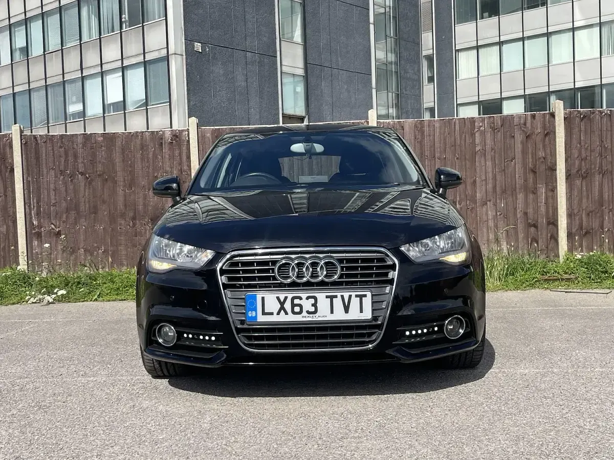 Used Audi A1 Sportback Sport 122 HP (89 kW) 2013 Black Hatchback