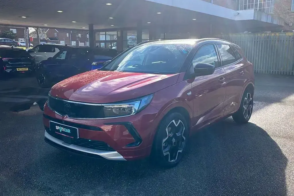 Used Vauxhall Grandland X Ultimate 136 HP (100 kW) 2024 Red SUV