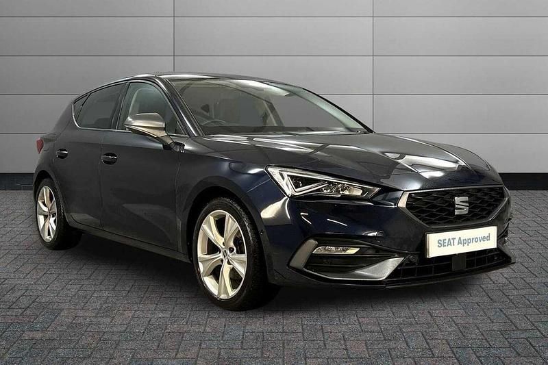 Blue Used 2022 Seat Leon FR Hatchback | £14,650 (Fair price) - Image 1/4