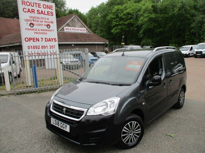 Grey Used 2018 Peugeot Partner MPV | £7,995 (Expensive) - Image 1/4