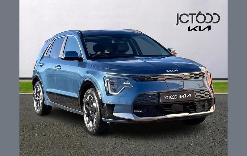 Blue Used 2025 Kia e-Niro SUV | £25,970 (A bit pricey) - Image 1/4