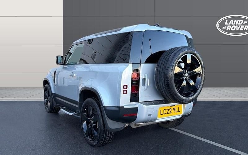 Used Land Rover Defender SE 300 HP (220 kW) 2023 SUV