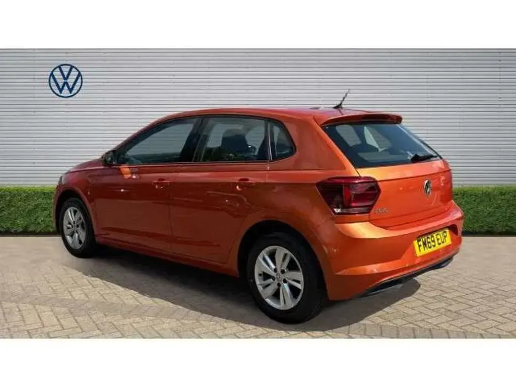 Used VW Polo SE 80 HP (58 kW) 2020 Orange Hatchback
