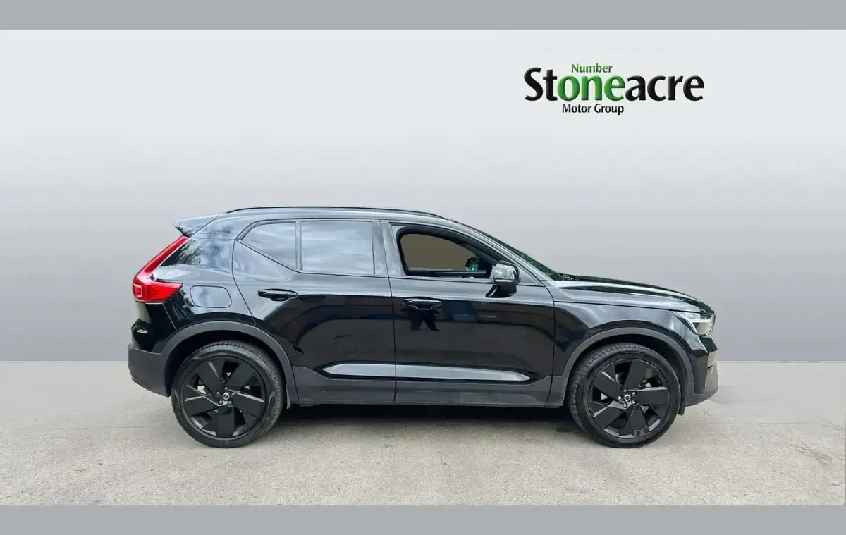 Used Volvo XC40 Plus 197 HP (144 kW) 2025 Black SUV