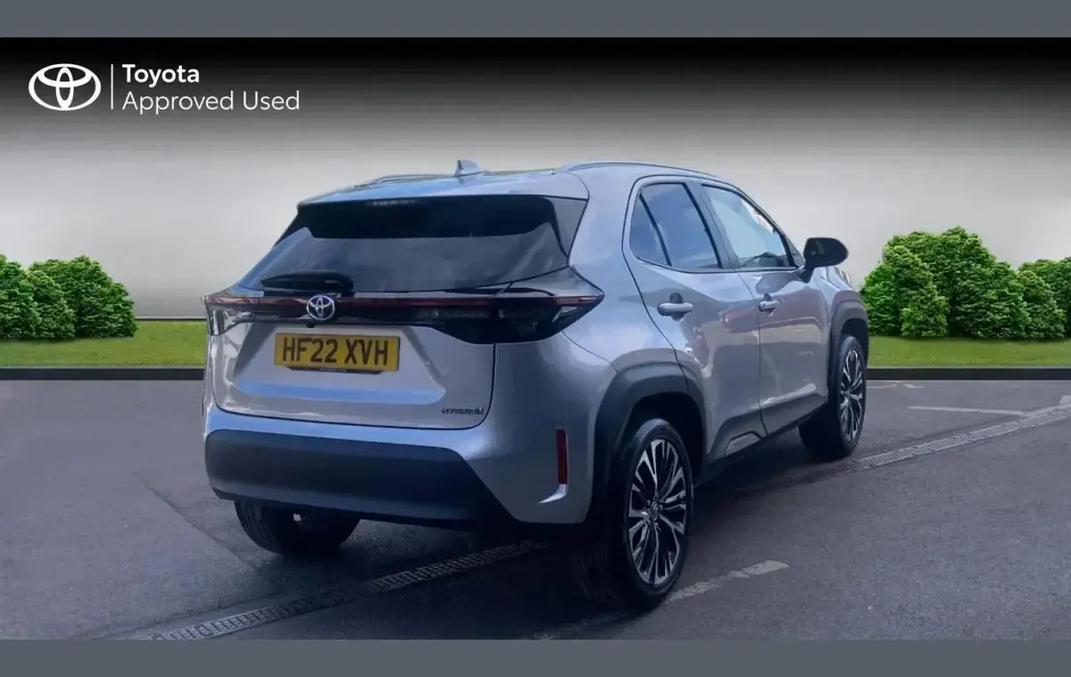 Used Toyota Yaris Cross 113 HP (83 kW) 2022 Silver SUV