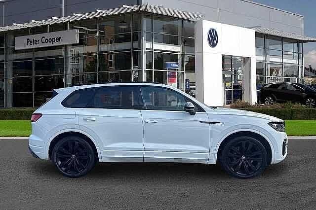 Used VW Touareg Black Edition 286 HP (210 kW) 2023 White SUV