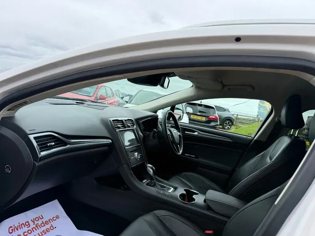 Used Ford Mondeo Titanium 187 HP (137 kW) 2019 White Estate