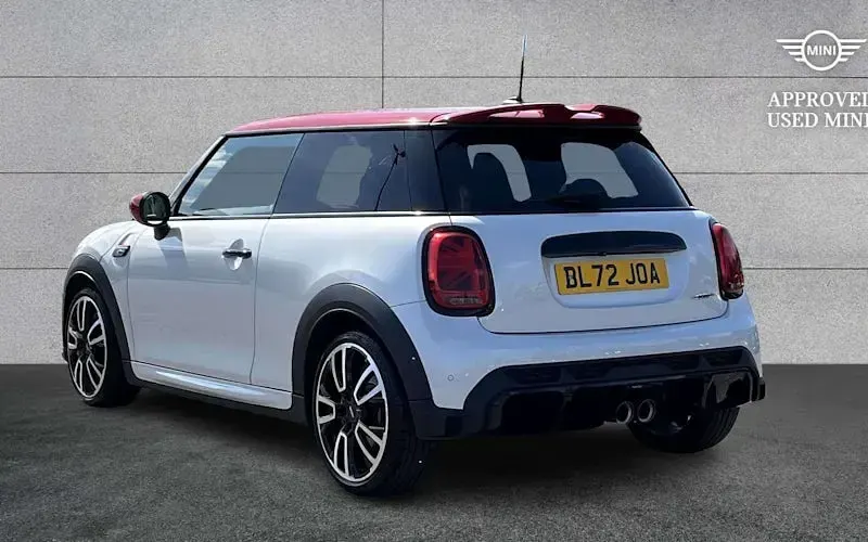 Used Mini John Cooper Works Hatch 231 HP (169 kW) 2022 White Hatchback