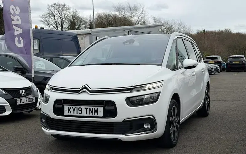 Used Citroën C4 SpaceTourer Flair 131 HP (96 kW) 2019 White MPV