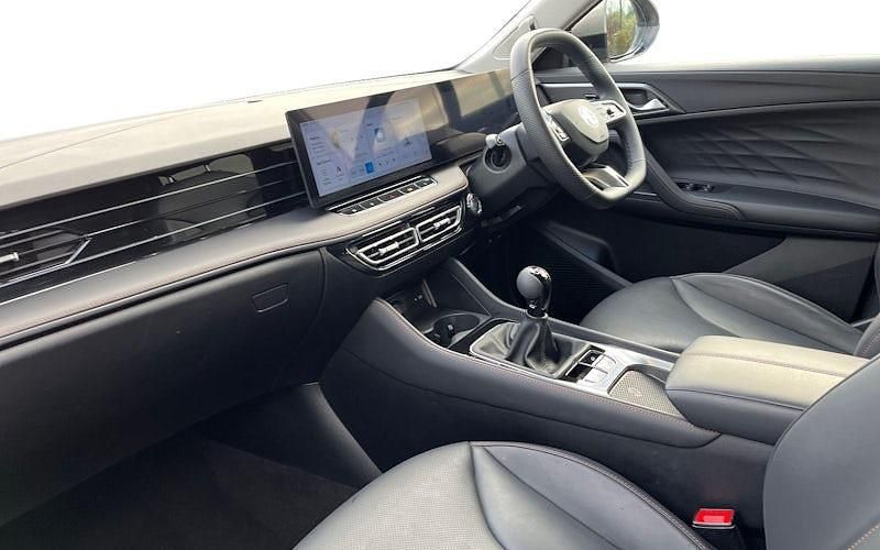 Used MG HS Trophy 170 HP (125 kW) 2025 SUV