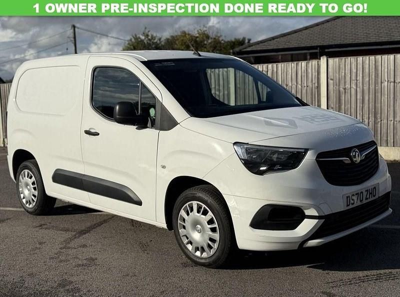 White Used 2020 Vauxhall Combo Sportive MPV | £6,250 (Super price) - Image 1/4