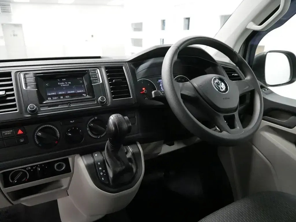 Used VW T6 150 HP (110 kW) 2018 Silver Van