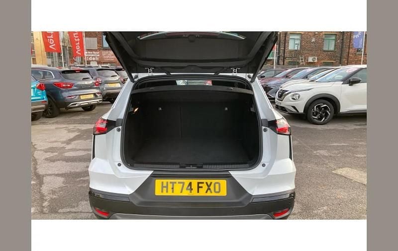 Used Renault Symbioz Techno Esprit Alpine 143 HP (105 kW) 2024 White SUV