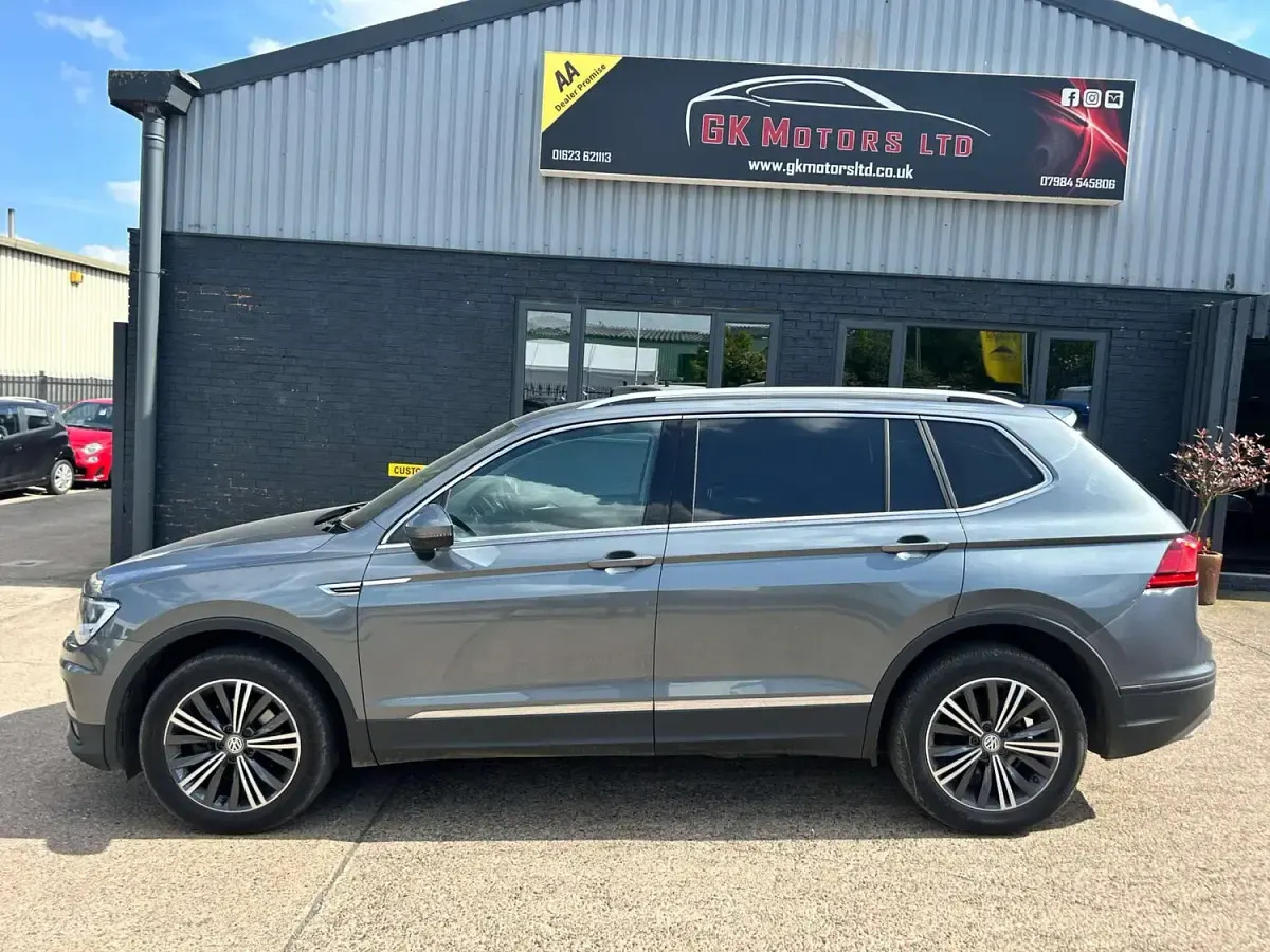 Used VW Tiguan Allspace SE 150 HP (110 kW) 2018 Grey SUV