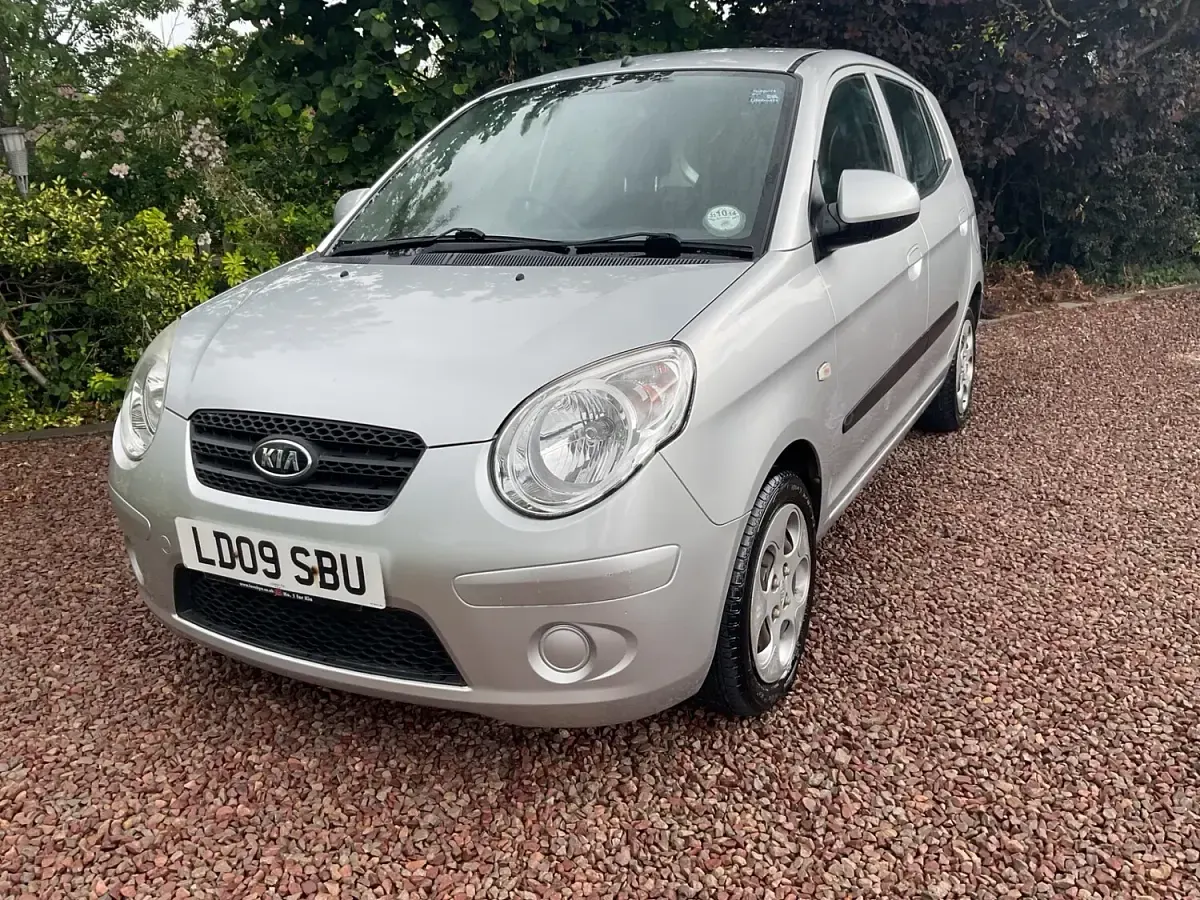 Used Kia Picanto 64 HP (47 kW) 2009 Silver Hatchback