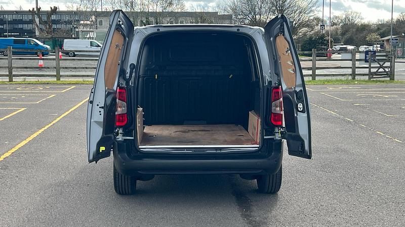 Used Citroën Berlingo 102 HP (75 kW) 2022 MPV