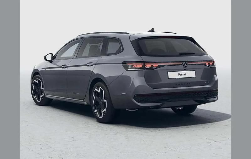 Used VW Passat R-line 147 HP (108 kW) 2025 Grey Estate