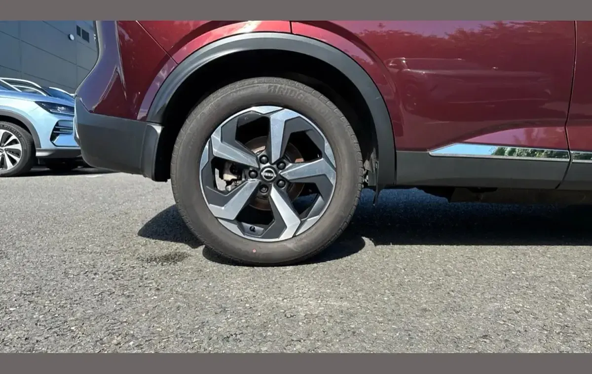 Used Nissan Qashqai N-Connecta 190 HP (139 kW) 2022 Red SUV