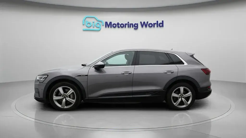 Usado Audi e-tron 230 kW (313 HP) 2020 SUV