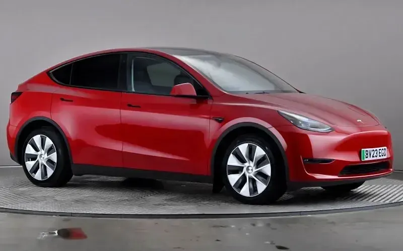Used Tesla Model Y Long Range AWD 286 kW (389 HP) 2025 SUV