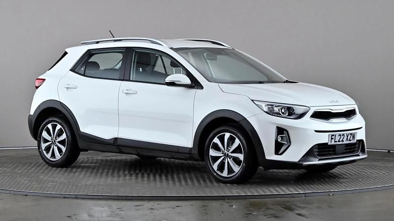 White Used 2022 Kia Stonic SUV | £10,298 (Fair price) - Image 1/3