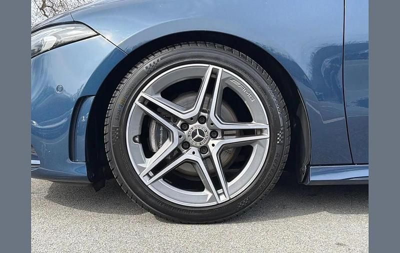 Used Mercedes A180 Executive 136 HP (100 kW) 2021 Blue Hatchback