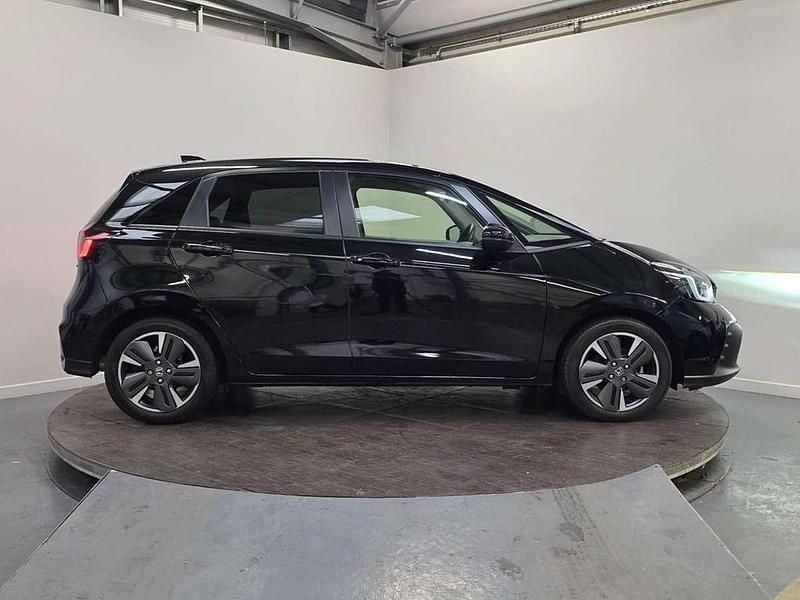 Begagnad Honda Jazz Advance 122 HK (89 kW) 2024 Svart Halvkombi