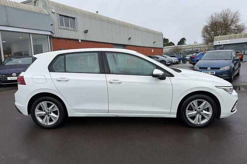 Used VW Golf VIII 130 HP (95 kW) 2020
