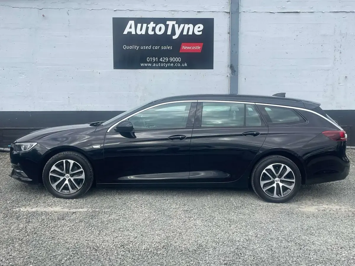Used Vauxhall Insignia Design Edition 2017 Black Estate