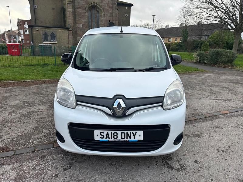 Used Renault Kangoo Business 90 HP (66 kW) 2018 White Van