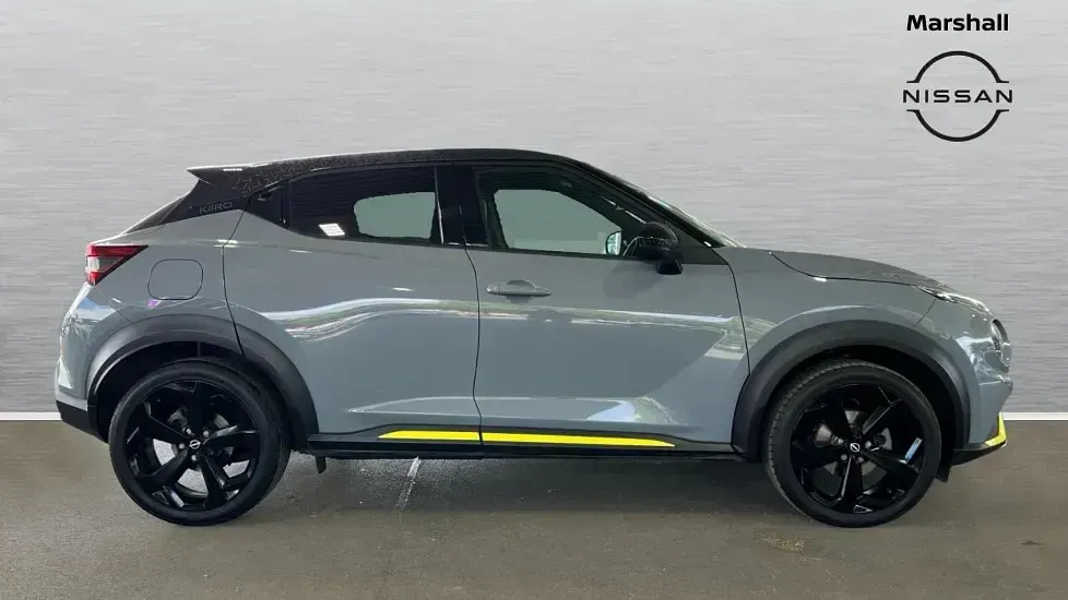Used Nissan Kiiro 114 HP (83 kW) 2022 Two tone pearl  ceramic grey with pearl black roo
