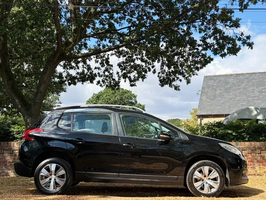 Used Peugeot 2008 Active 100 HP (73 kW) 2016 Black SUV
