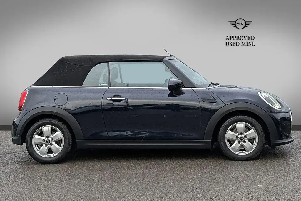 Begagnad Mini Cooper Cabriolet Classic 2022 Svart Cab