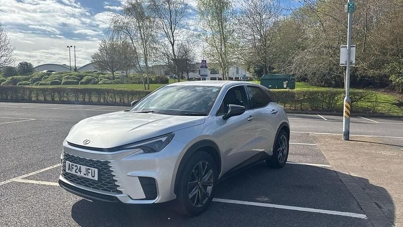 Used Lexus LBX 136 HP (100 kW) 2024 Silver SUV