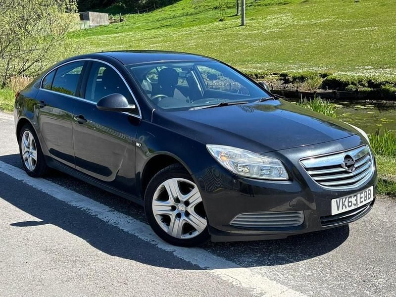 Begagnad Vauxhall Insignia 2013 Svart Halvkombi