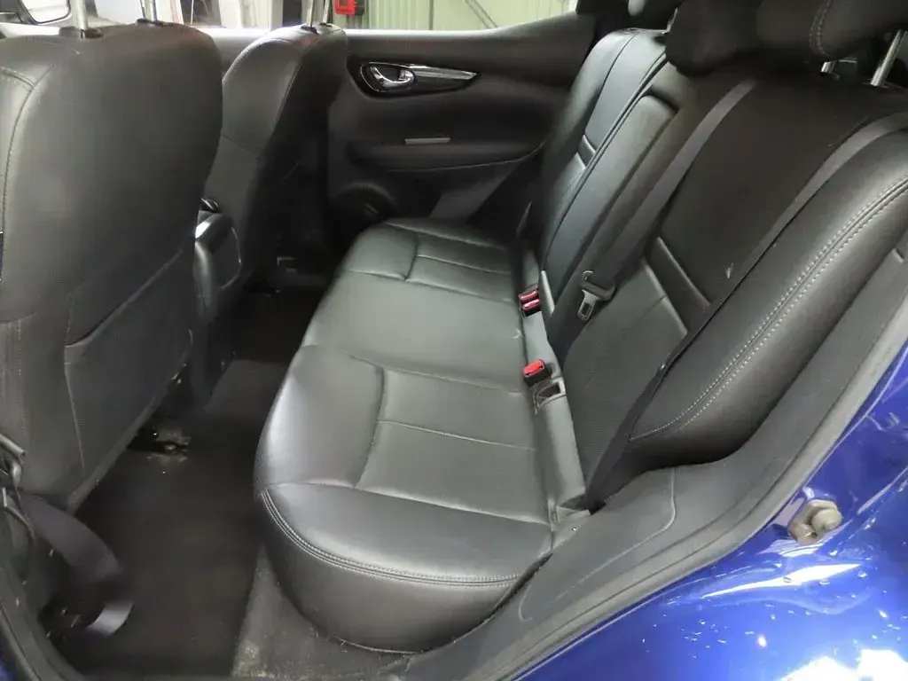 Used Nissan Qashqai S 110 HP (80 kW) 2017 Blue SUV