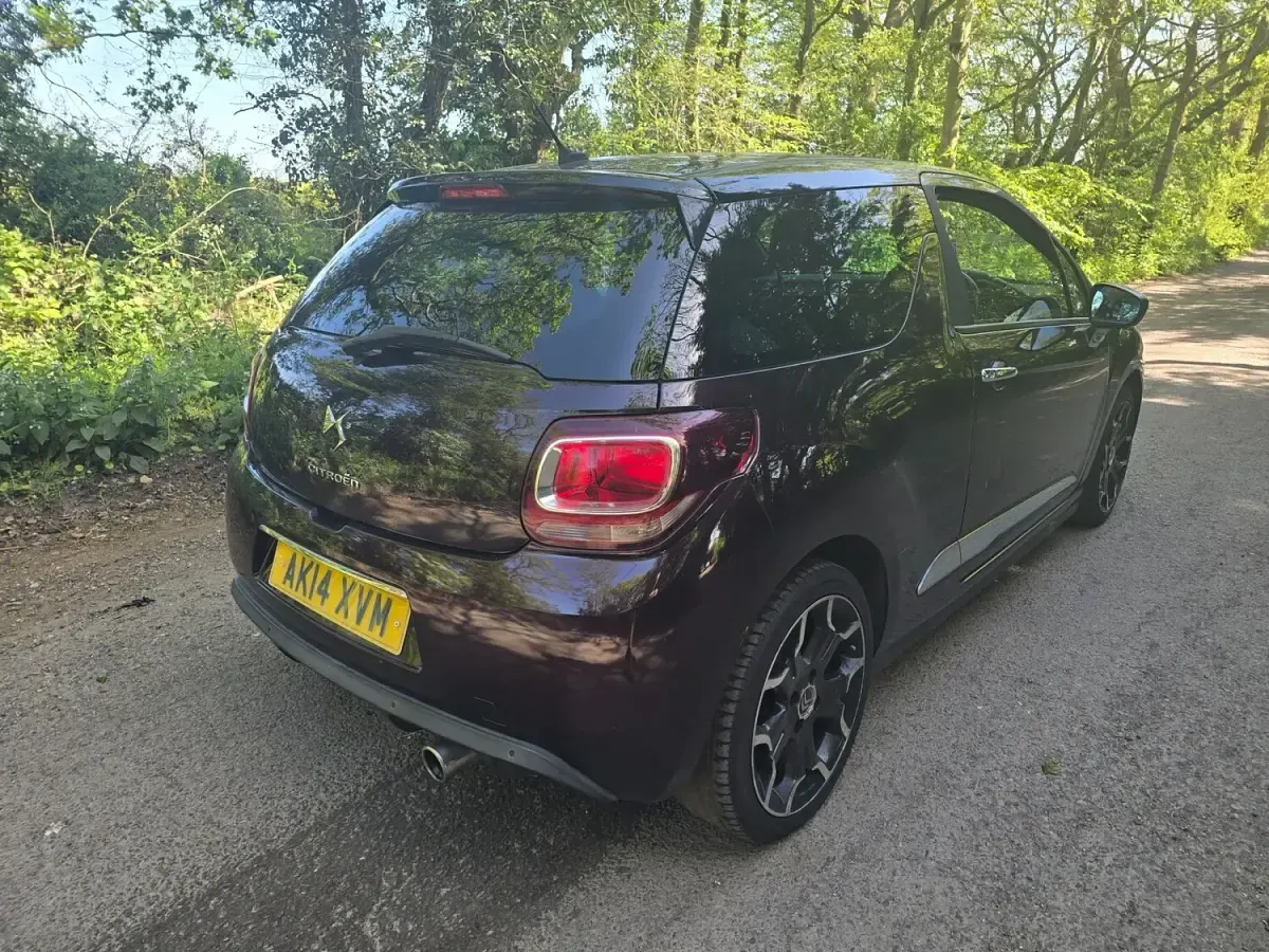 Begagnad Citroën DS3 2014 Mauve Halvkombi