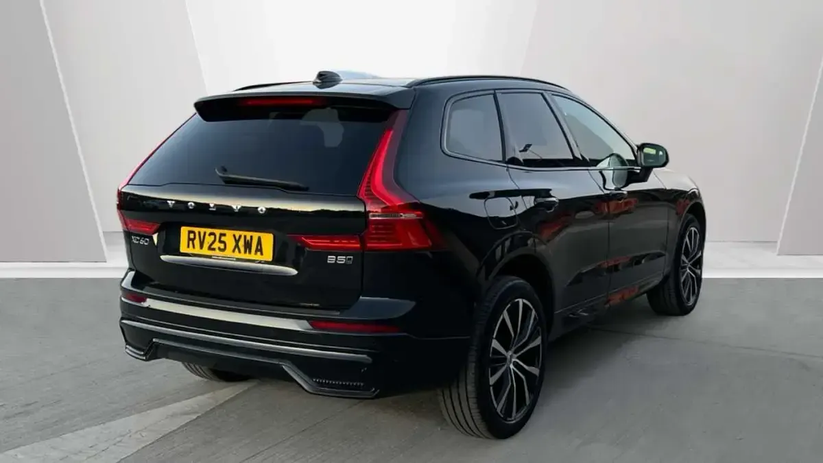 Used Volvo XC60 Ultra 247 HP (181 kW) 2025 Black SUV