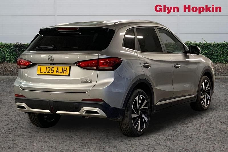 Used MG ZS Trophy 2025 Silver Hatchback