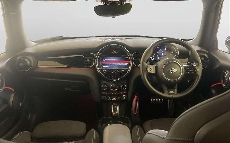 Usado Mini Cooper S Hatch 178 CV (130 kW) 2023 Rojo Utilitario