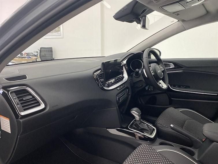 Used Kia XCeed 2025 Silver SUV