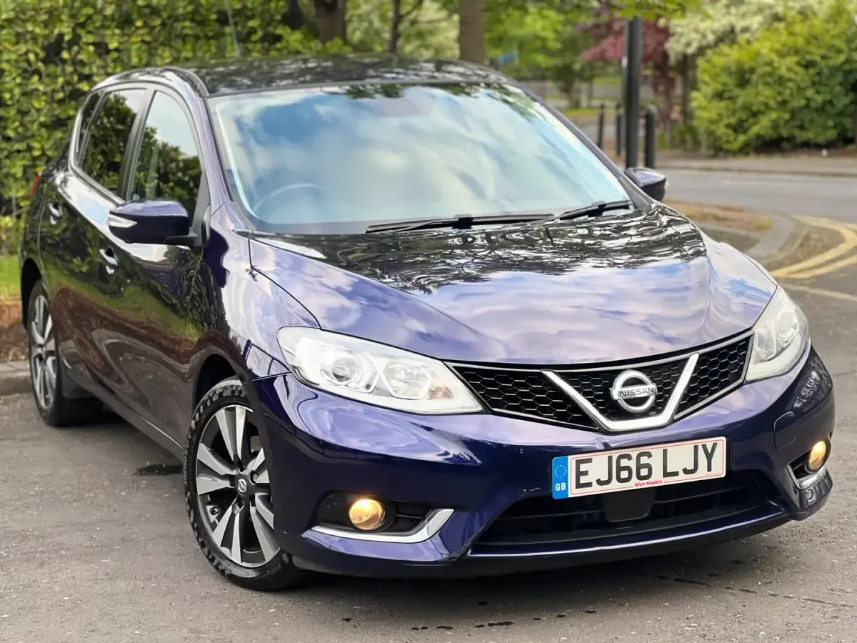 Used Nissan Pulsar Tekna 115 HP (84 kW) 2016 Blue Hatchback