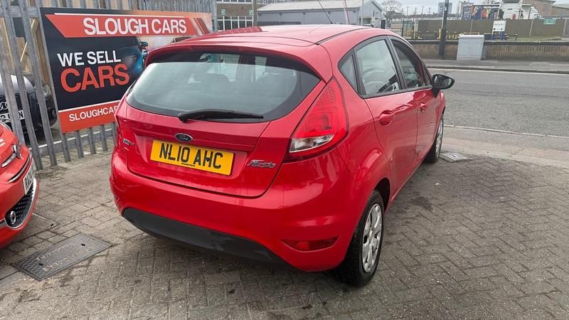 Used Ford Fiesta 95 HP (69 kW) 2010 Red Hatchback