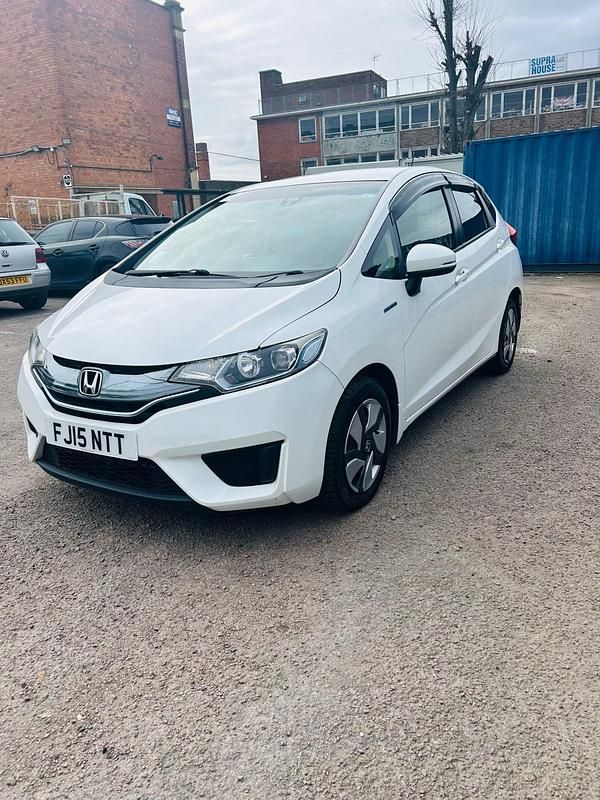 Used Honda Jazz 2015 White Hatchback