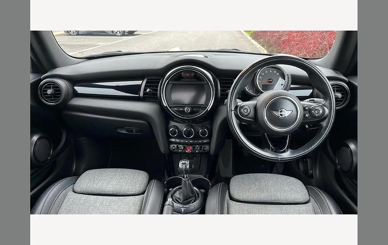 Used Mini Cooper Cabriolet 134 HP (98 kW) 2017 White Cabriolet