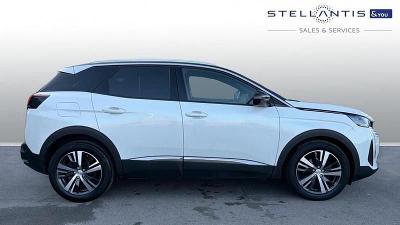 Used Peugeot 3008 Allure+ 129 HP (94 kW) 2023 White SUV
