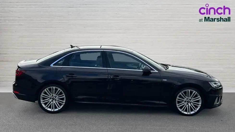 Used Audi A4 S-Line 190 HP (139 kW) 2019 Black