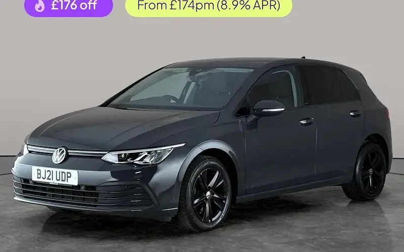 Used VW Golf VII Life 131 HP (96 kW) 2021 Hatchback