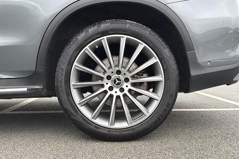 Used Mercedes GLC300 AMG Line Premium 245 HP (180 kW) 2019 Selenite grey Estate